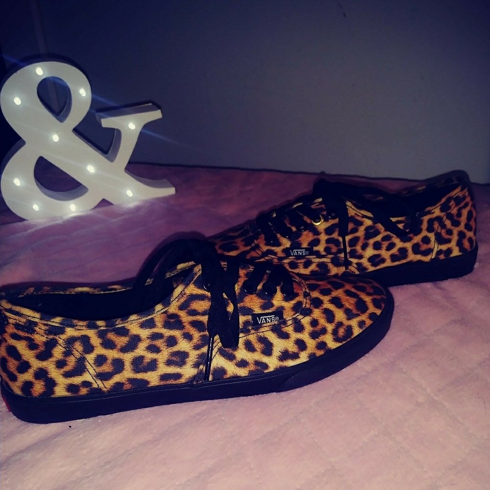 Vans Tennis Shoes